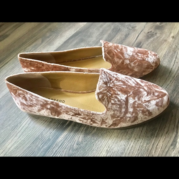 Lucky Brand Shoes - BRAND NEW Lucky Brand Blush Crushed Velvet Flats